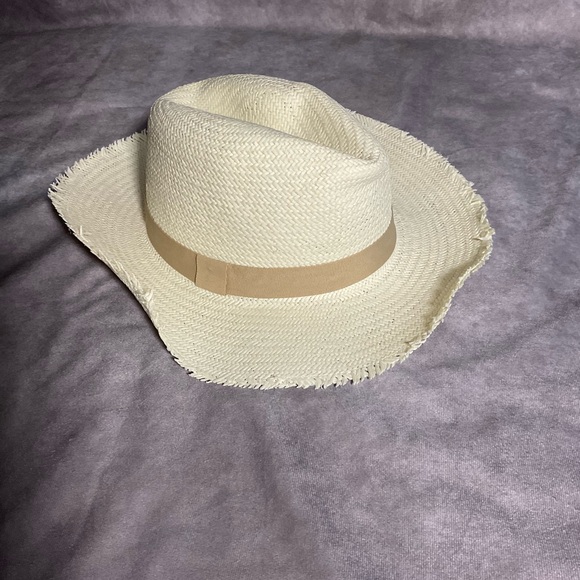 Hat Attack Revolve Travel Hat White NWT Packable - Picture 1 of 2